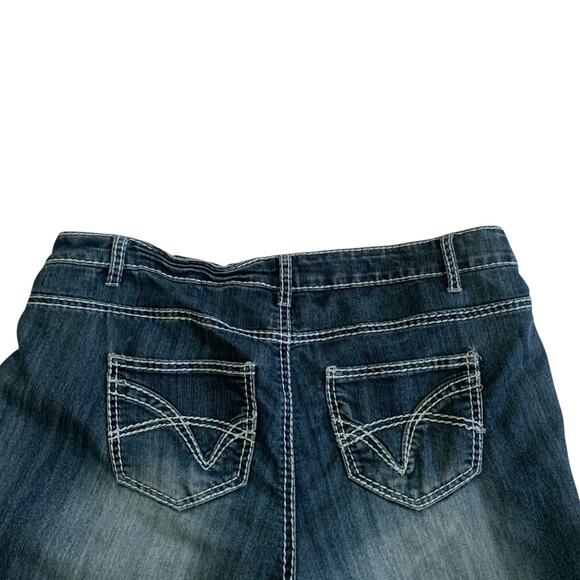 Bongo Women's Size 16W Y2K Mid Rise Relaxed Fit Denim Jean Shorts - Picture 10 of 14